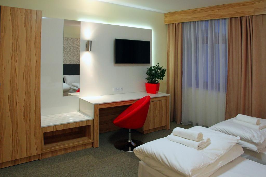 Hotel Przy Baszcie Legnica Kültér fotó